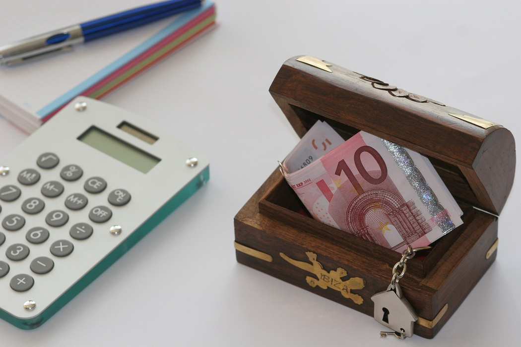 Succesiunea se face la notar (Sursă: Pixabay)