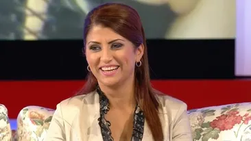 Fosta iubita a lui Nick Radoi isi pune viata in pericol! Solista Alina Radi are noduli la sani si trebuie sa-si scoata silicoanele