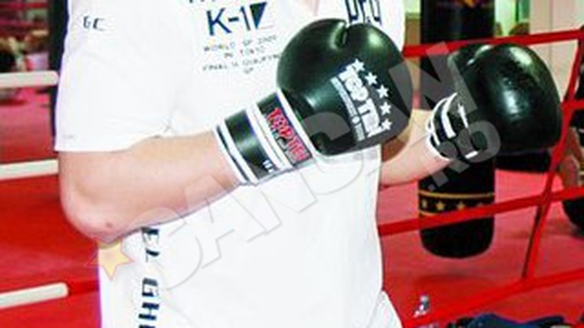 Daniel Ghita nu va avea nicio zi de vacanta! Isi boteaza fiul, apoi pleaca sa se bata cu Badr Hari