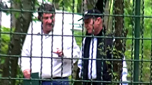Cum a fost filmat Traian Basescu de paparazzi, in timpul unei intalniri secrete! A crezut ca nu-l vede nimeni, dar…