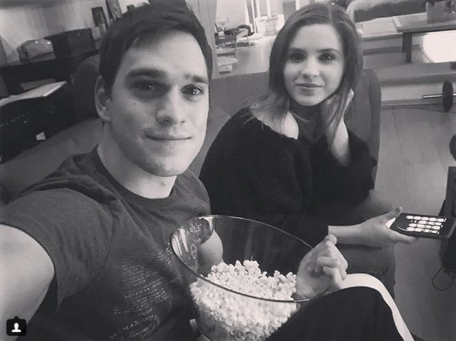 Vlad Gherman, cu fața vânătă după ce a ajuns la bisturiu: „Și-a scos alunița de la…”. Primele imagini după operația la care a fost supus tânărul actor
