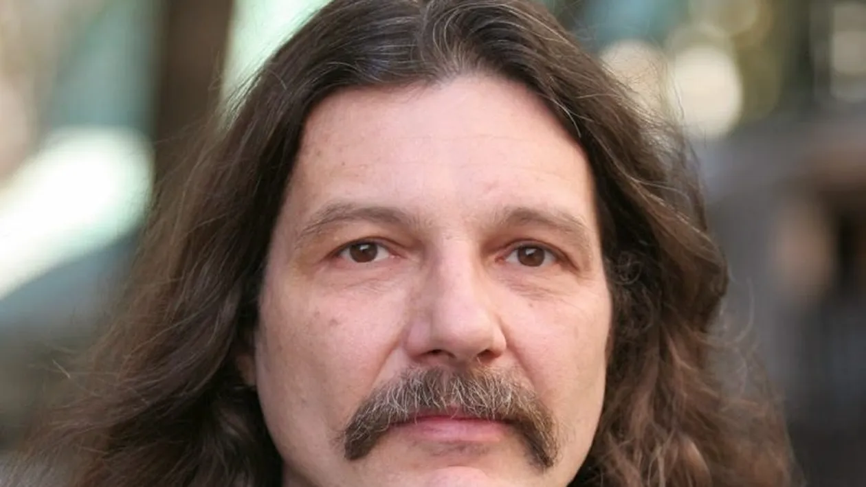 Doliu în presa din România. A murit jurnalistul Valentin Iacob. Liderul AUR, Claudiu Târziu, în stare de șoc