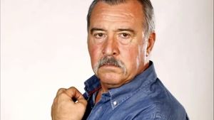 Drama lui Costel Constantin. Actorul nu și-a putut reveni după moartea soției sale, Mihaela: ”Era apăsat de absența ei”