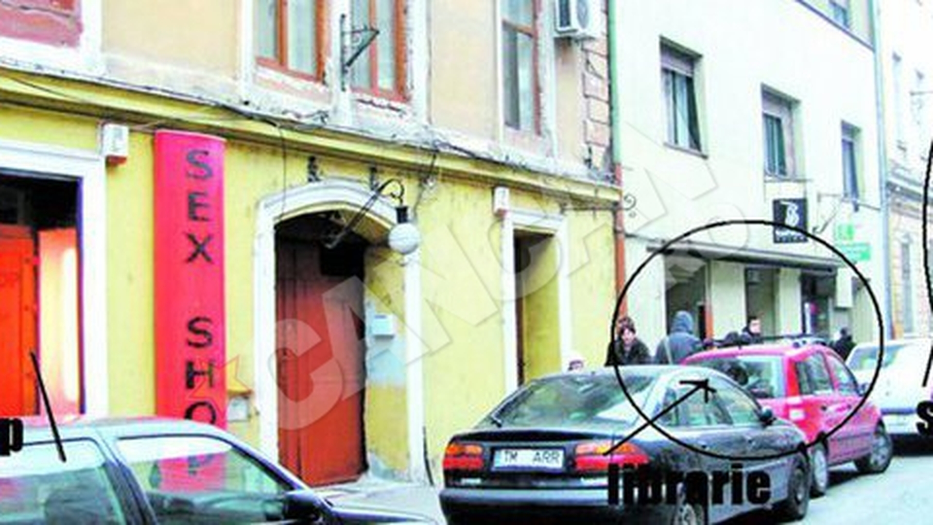 Scandal la Timisoara! Vibratoare de vanzare langa liceu!