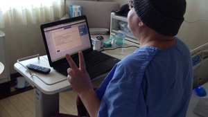 Vestile care au facut-o pe Lora sa planga!. Vezi aici care este starea de sanatate a mamei sale, bolnava de cancer!