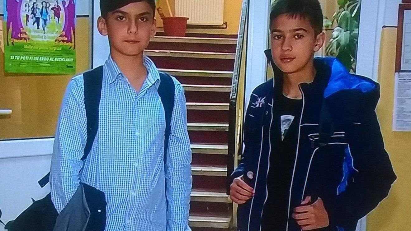 Gest impresionant! Ce au făcut doi elevi din Câmpina după ce au găsit o sumă mare de bani