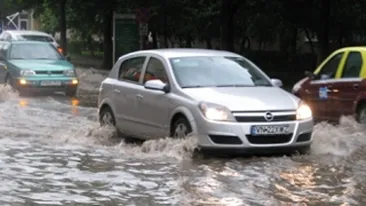 Hidrologii au instituit avertizare cod galben  pe Mures, Olt, Bistrita si Trotus si cod portocaliu pe Baraolt