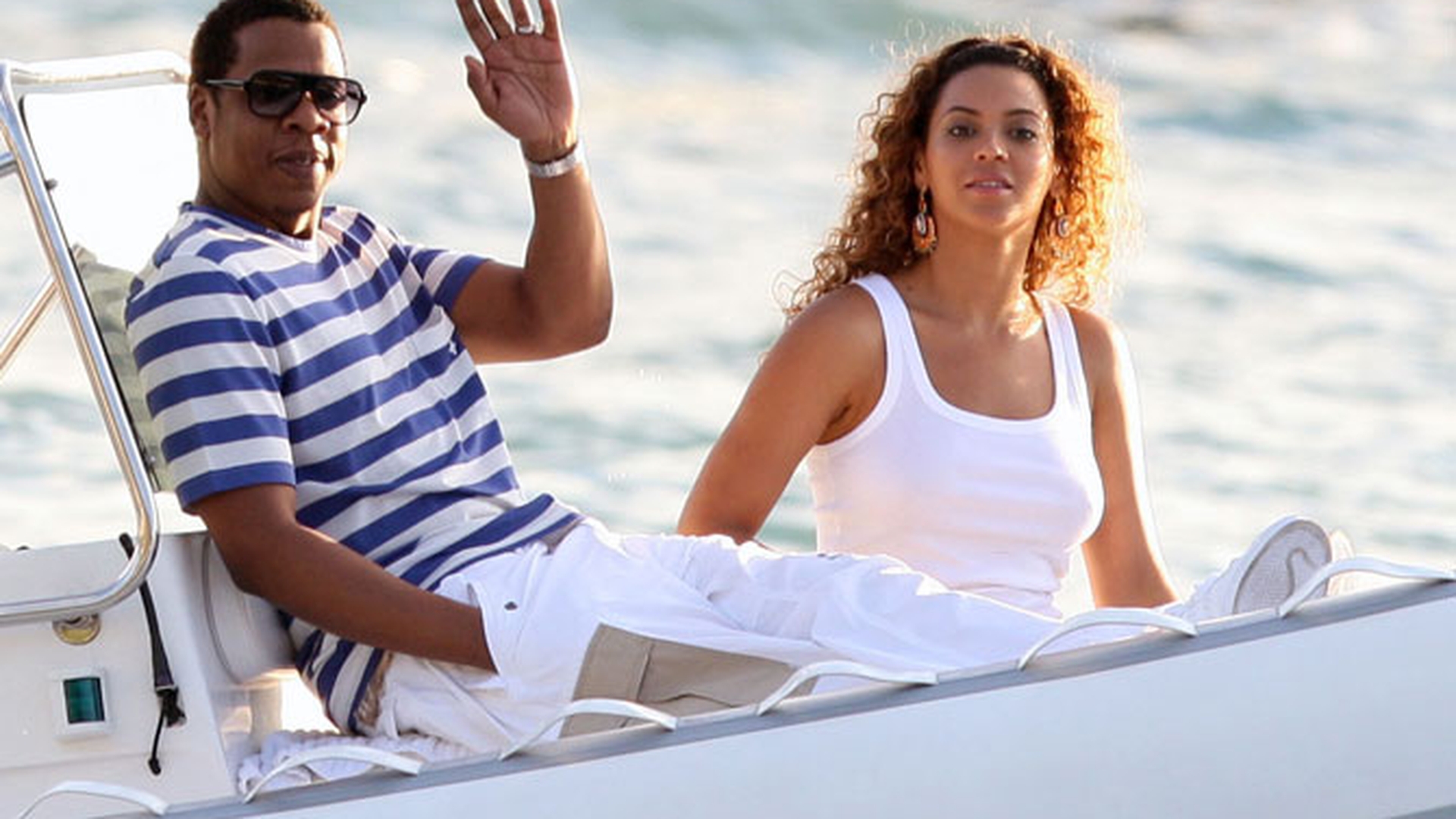 Cat?! N-o sa-ti vina sa crezi cat au platit Jay-Z si Beyonce pentru inchirierea unui iaht de lux