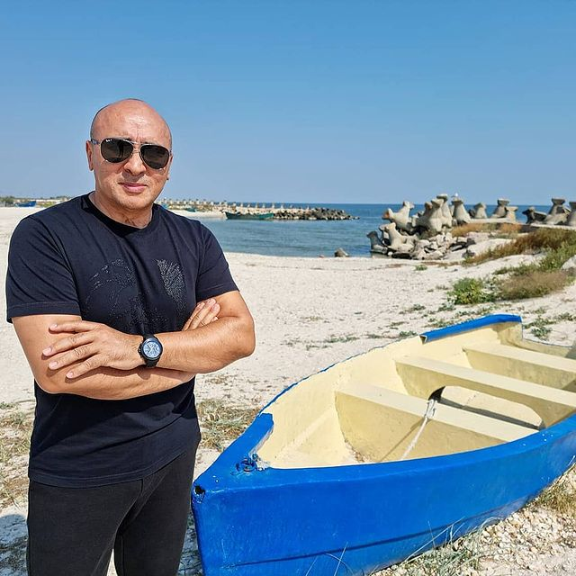 "Nu a mai comunicat cu ei…”  Marcel Pavel dezvăluie  ce se întâmplă cu rudele din Rusia ale soției sale!