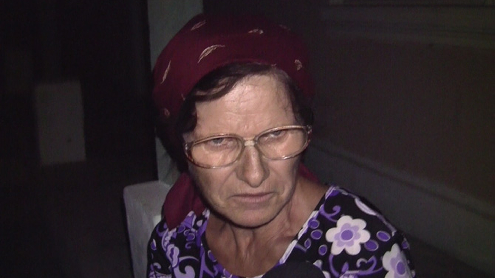 Mama "violatoarei din Tulcea" a facut pentru cancan.ro dezvaluiri uluitoare despre viata fiicei ei: "Fostul sot al Luminitei umbla cu droguri si a fost traficant de carne vie. O tinea sub lacat, legata cu catuse si o batea de o rupea".