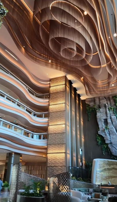 Nu e o glumă! Cât a plătit Rareș Cojoc pentru 7 nopți de cazare la un hotel de 5 stele din Antalya