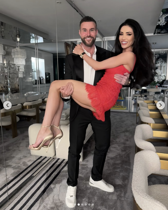 Philipp Plein a comis-o grav! A arătat-o pe Andreea Sasu în toată splendoarea