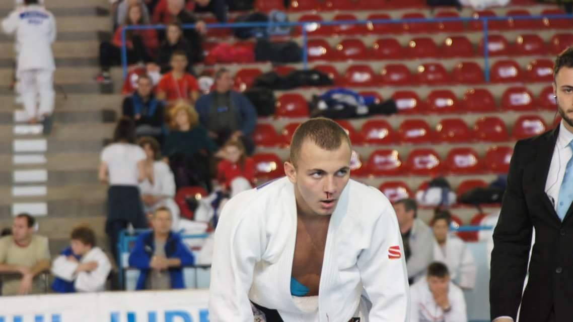 Fiul lui COZMIN GUŞĂ, ‘’atac’’ la adresa BIANCĂI DRĂGUŞANU şi LOREDANEI CHIVU:,,Nu ar trebui să fie modele…‘’