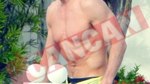 Tom Cruise, in mare forma pe plaja