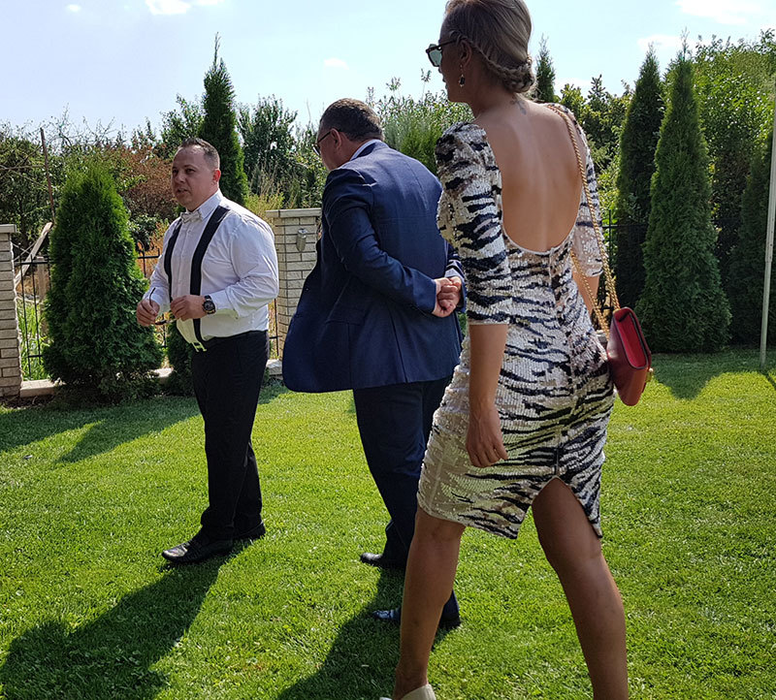 Beinur a fost îmbrăcat la patru ace la nunta lui Fizidean
