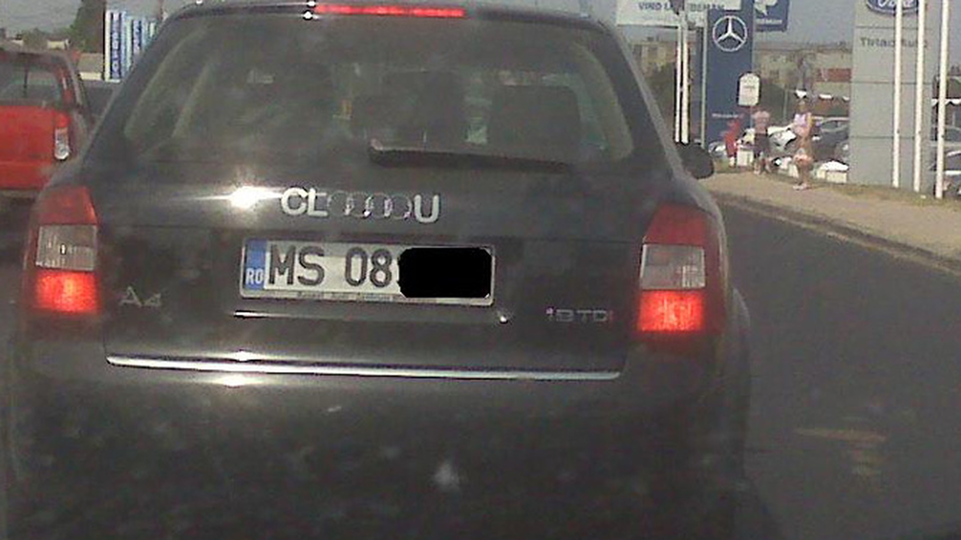 Ultima fita in materie de cocalari! Isi transforma numele masinii in numele lui