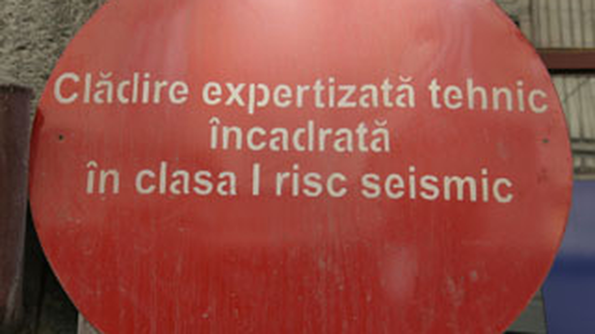 Pericol mare in Bacau in caz de cutremur! Aproape 100 de blocuri s-ar prabusi!