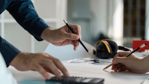 Taxa neștiută care s-a introdus în România de la 1 ianuarie 2026. Scumpirile nu vor întârzia să apară
