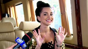 Inna, concert cu Pharell pe stadion si apoi ... pe strada! Imagini exclusive din concertul din Istanbul!