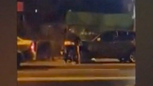 Cum a reacționat un taximetrist din București după ce un client l-a înjurat. Camerele de supraveghere au filmat tot