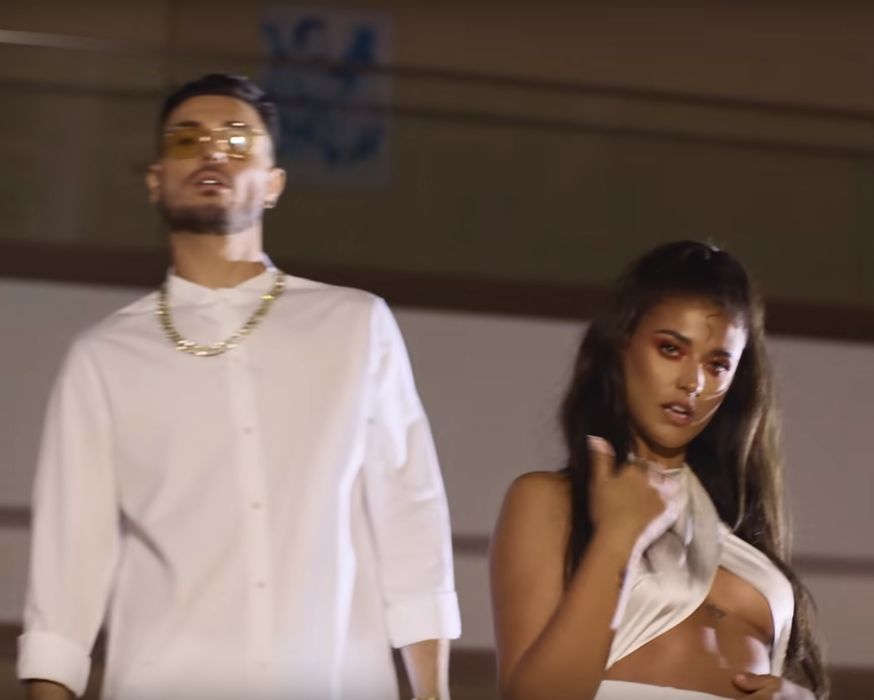 Detaliul rușinos observat în noul videoclip scos de Antonia! Fanii au crezut că nu văd bine