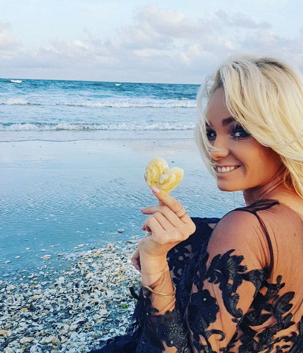 MARIA CONSTANTIN s-a întâlnit cu fiul ei şi a imortalizat momentul:”Cei mai fericiţi!“