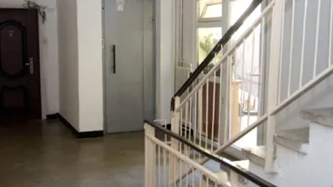 Mesajul unui vecin disperat, din scara blocului „Vecină, te rog să nu mai…”