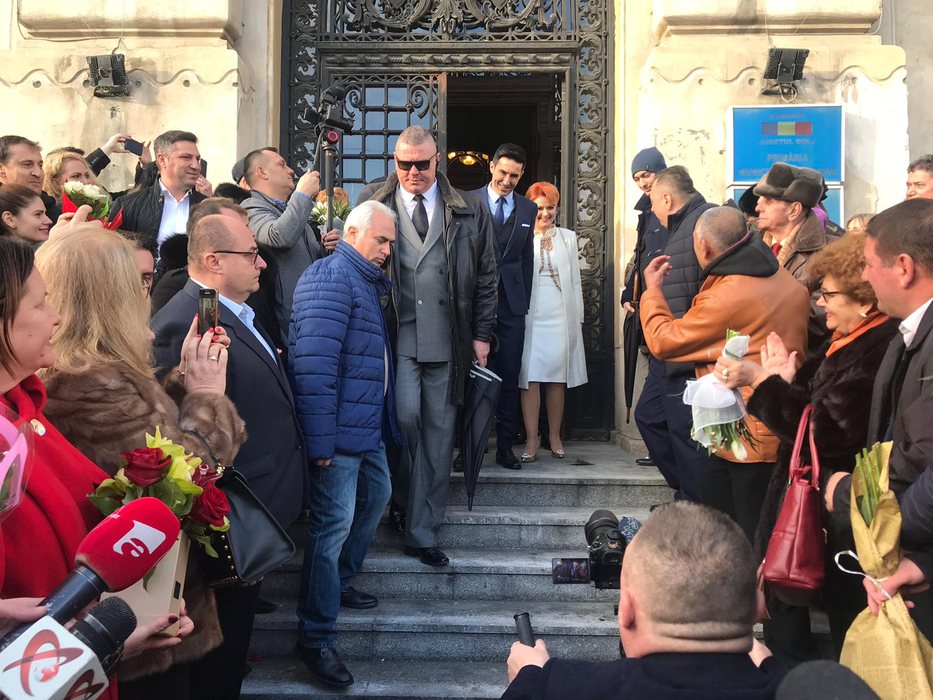 Primele imagini cu Lia Olguța Vasilescu mireasă. Cum s-a îmbrăcat