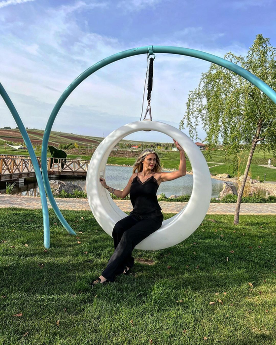 Allexys ar putea fi numită, din mai, ”blonda lui Duban” (Foto: Instagram)