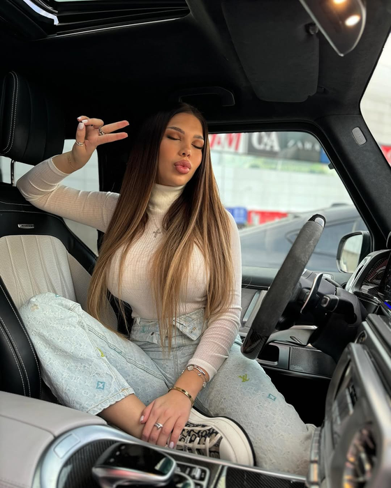 Cum l-a despărțit Gianina, mama copilului, pe Pescobar de iubită. ”Îl manipulează!” + Pe ce cheltuie banii afaceristului