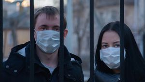 Sunt pozitiv COVID. Ce trebuie să fac? Care este procedura în martie 2021