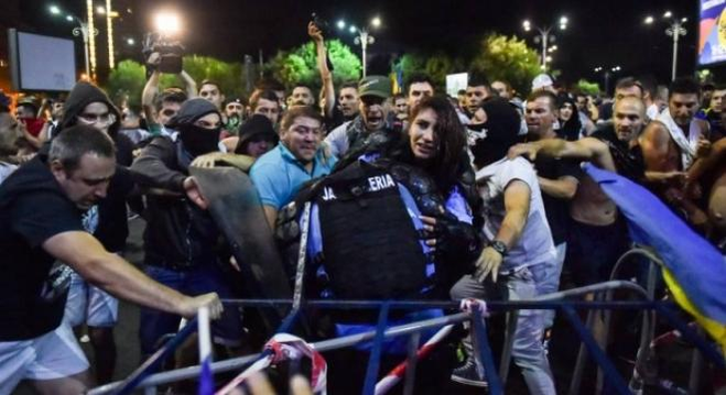 Connect-R reacționează după violențele din Piața Victoriei