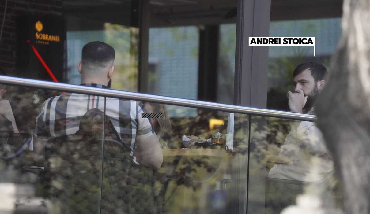 Andrei și Bogdan Stoica se relaxează la un local din "Primăverii" (Foto: CANCAN.RO)