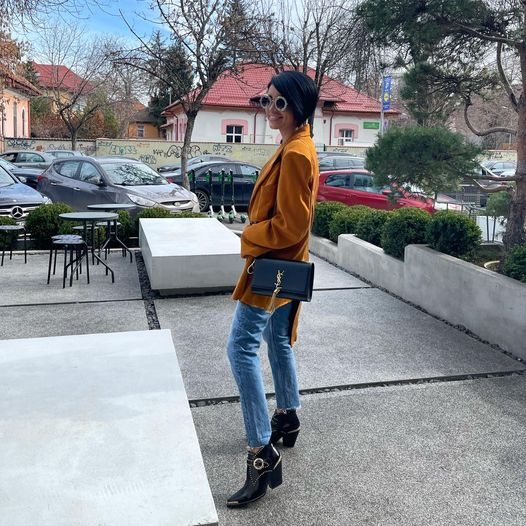 Adelina Pestriţu şi-a indus fanii în eroare, după un mesaj trist: “Te desparţi?”