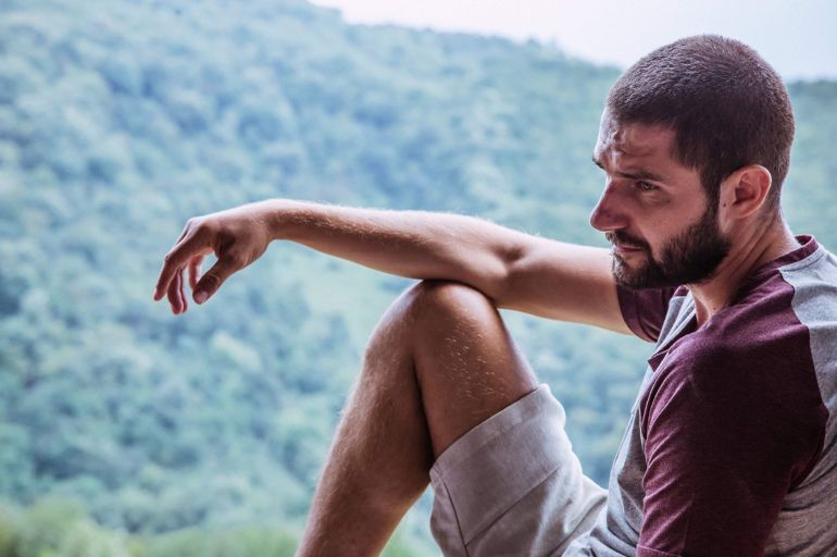 Cătălin Cazacu, motociclistul care cochetează cu actoria