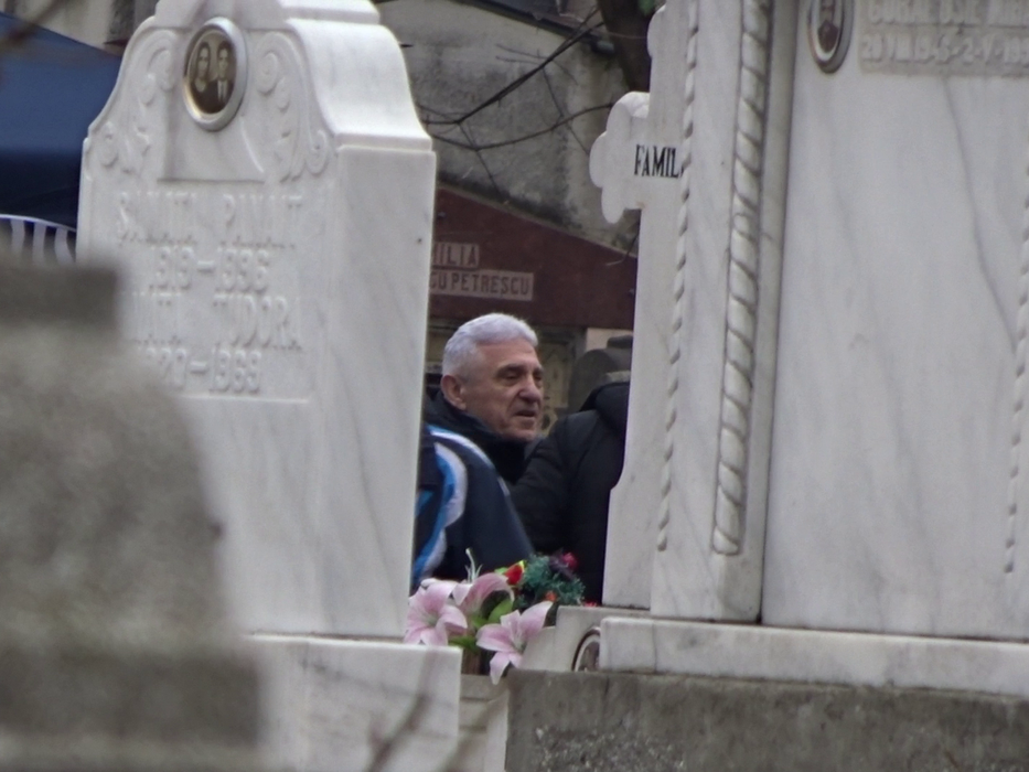 Giovani Becali a mers să îi aducă un ultim omagiu fostului acţionar de la Dinamo