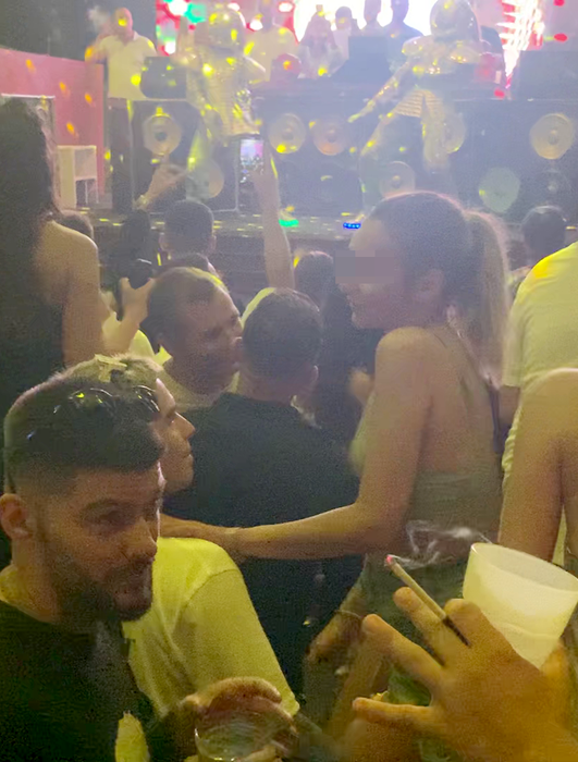 Lino Golden a ”atacat” o blondină în club, la Mamaia