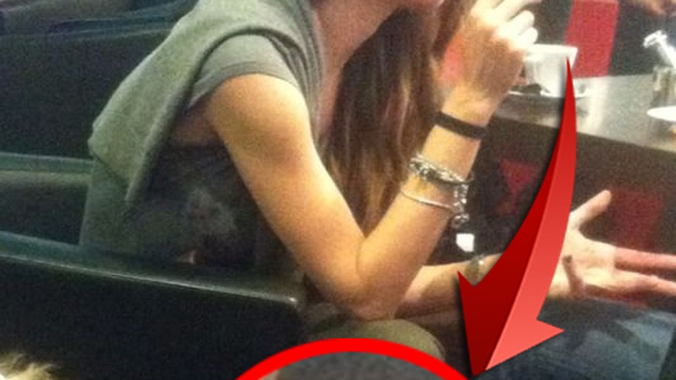 A confundat Bucurestiul cu Amsterdam! O turista si-a aprins o tigara "parfumata" si a fumat-o degajata in cafenea!