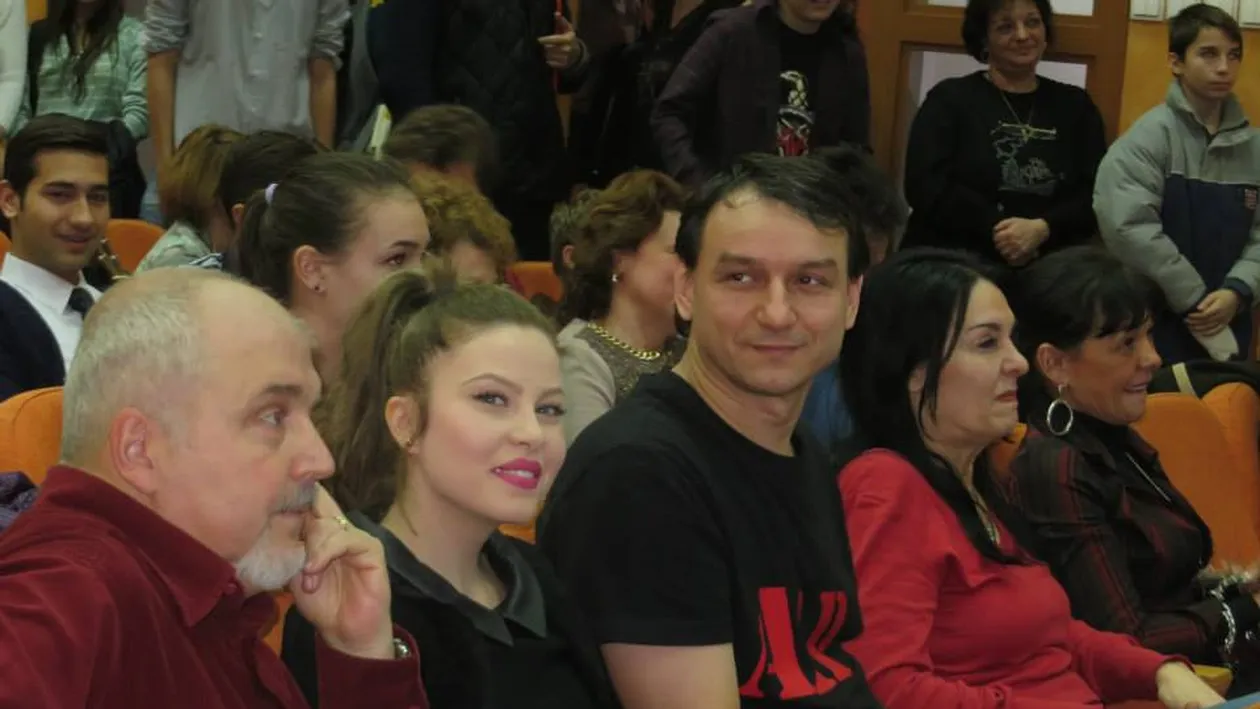 Una mai frumoasa ca alta! Dupa ce l-a lasat iubita, Andrei Paunescu si-a gasit o alta muza superba!