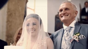 O româncă a recunoscut că și-a înjunghiat soțul austriac ”din întâmplare”, în timp ce îi gătea o gustare