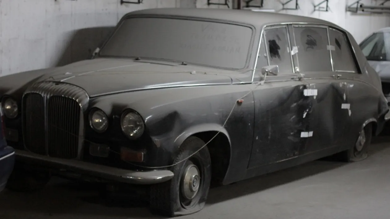 Galerie foto incredibila! Masina Reginei Angliei zace in parcarea de la Intercontinental de mai bine de zece ani! Vezi cum arata!