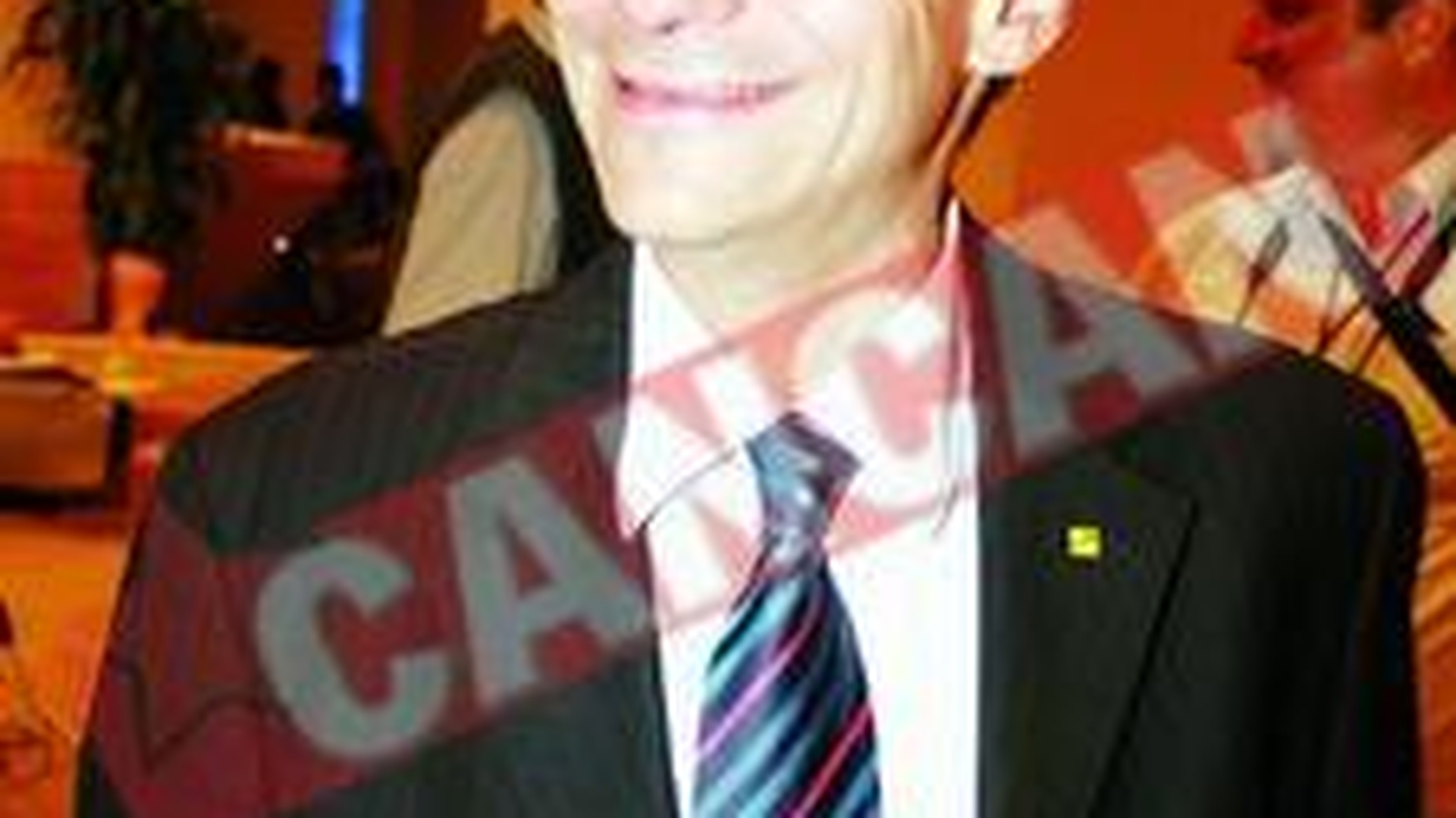 Aeroportul lui Orban, faultat de rechinii imobiliari