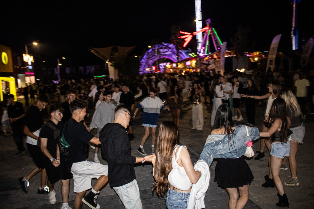 BEACH, PLEASE! 2026 a deschis oficial NIBIRU în fața a 90.000 de oameni și a dat startul celei mai mari ediții din istoria festivalului