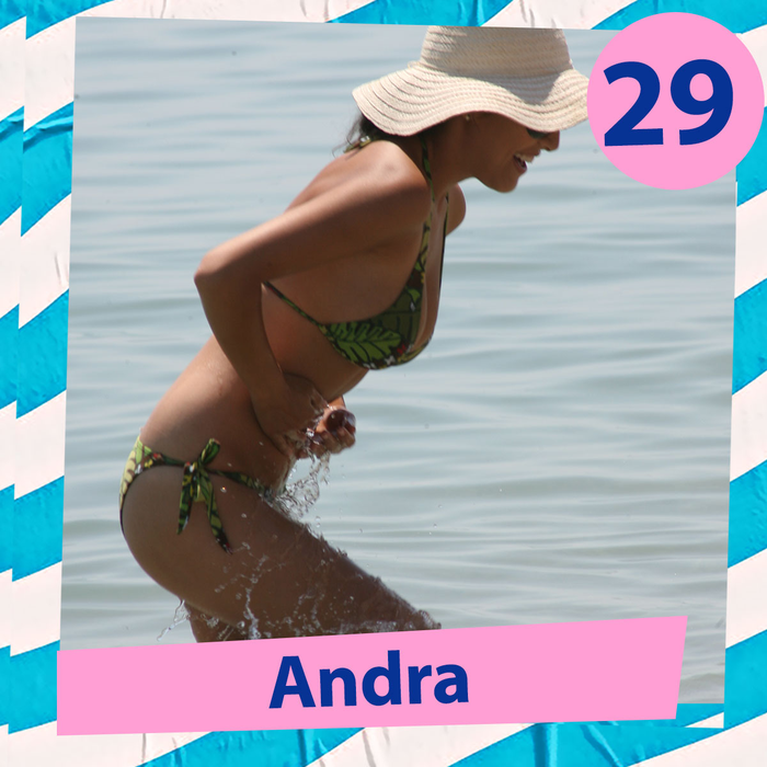 Top 30 vedete care se hârjonesc în apă în cele mai sexy poziții. Ce locuri ocupă Ramona Olaru, Antonia ori Gina Pistol între “Reginele Splash-urilor”