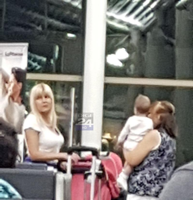 Elena Udrea și-a luat mama și fetița și a plecat din Costa Rica!
