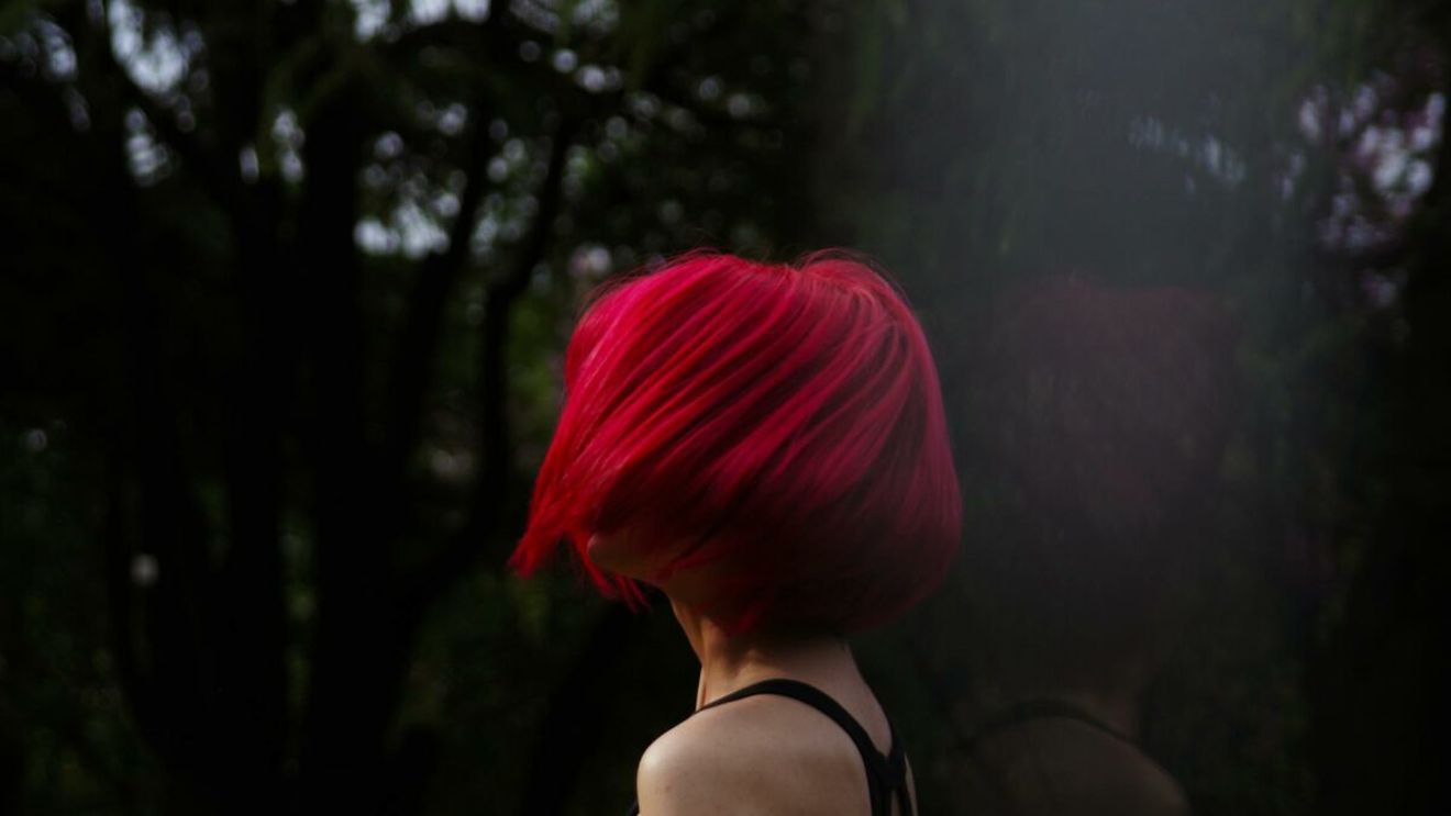 Culoarea care te definește: ghidul complet pentru alegerea nuanței perfecte