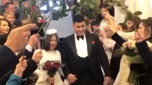 Fiul fostului vicepremier Gabriel Oprea s-a însurat. Primele imagini de la cununia civilă
