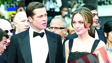 Brad si Angelina, cumparaturi la sex-shop