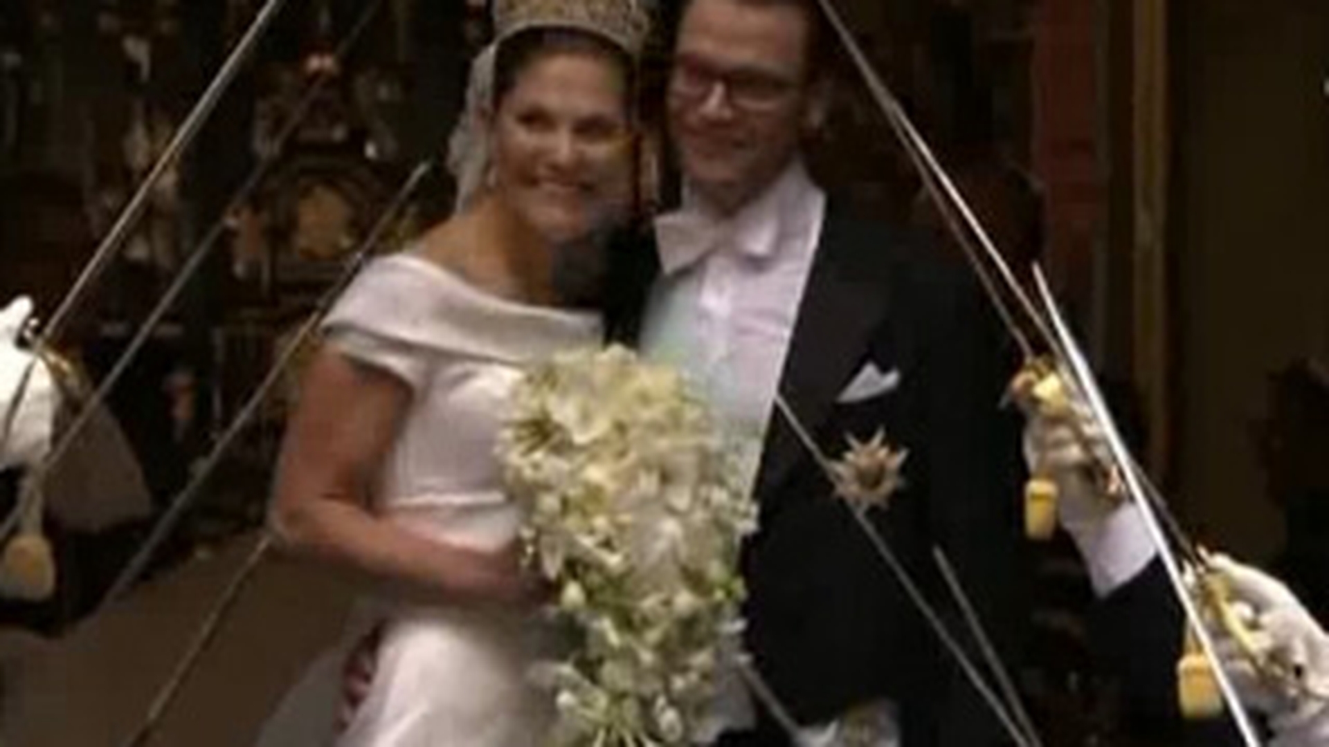 VIDEO Nunta cu stil in Suedia! Printesa Victoria s-a maritat!