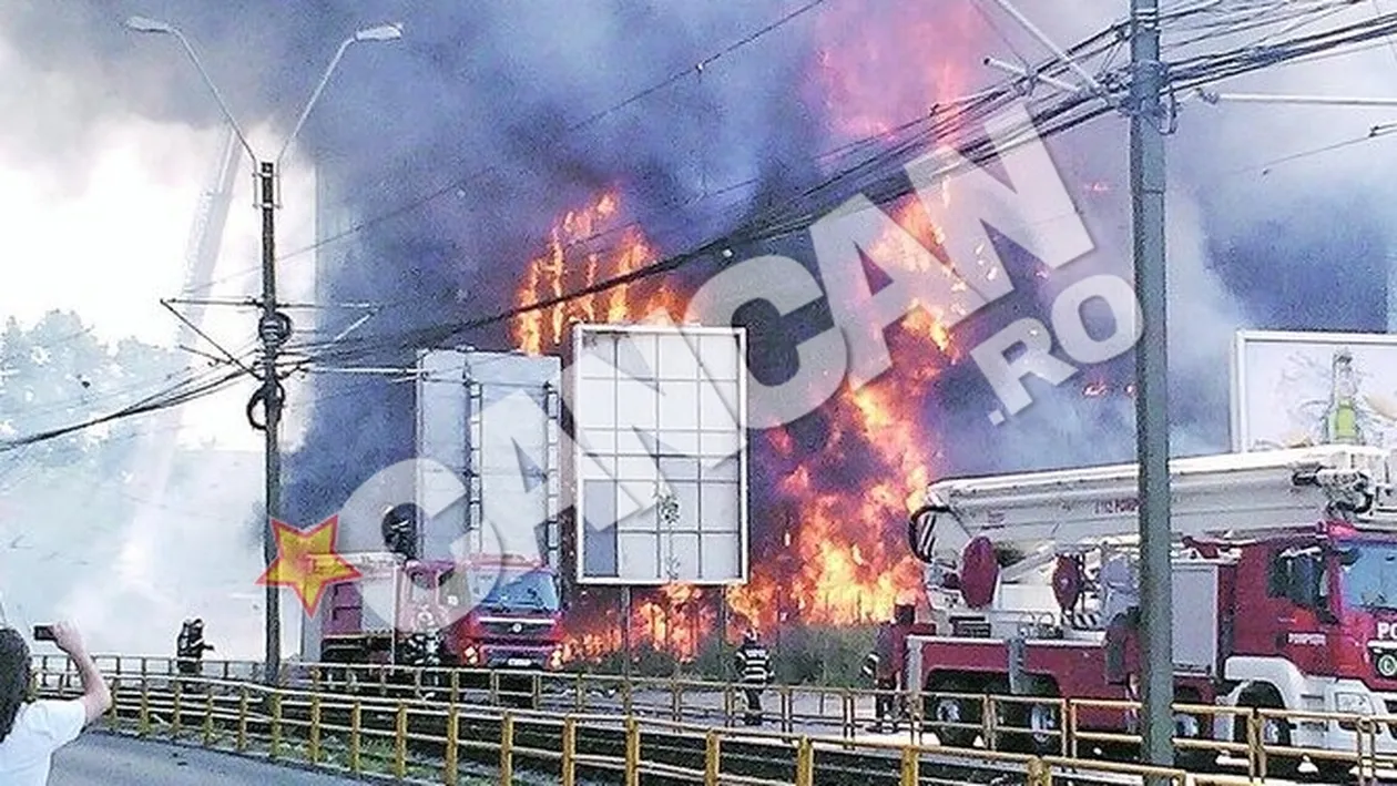 Un incendiu a distrus o cladire de opt etaje aflata langa doua benzinarii. Cartierul Militari, la un pas de dezastru